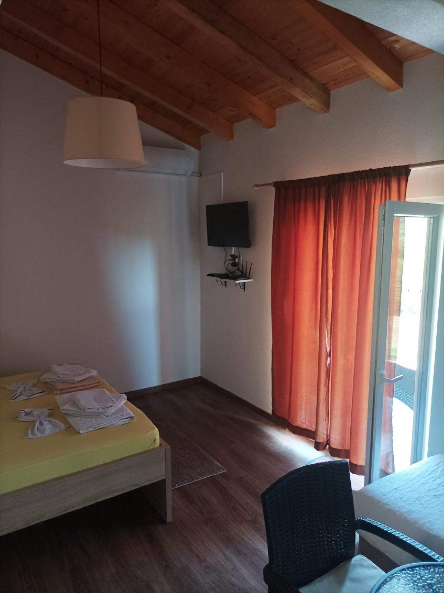 Lakeview Apartments Andela Virpazar Room photo